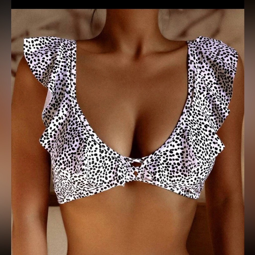 Women’s bathing suit top